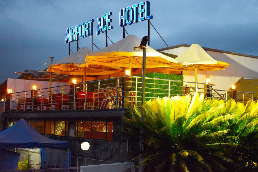 Airport Ace Hotel 62/66