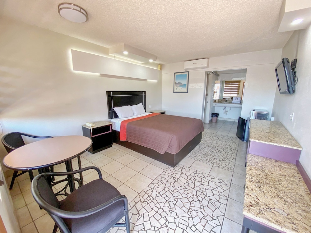 Reno Hotel 35/55