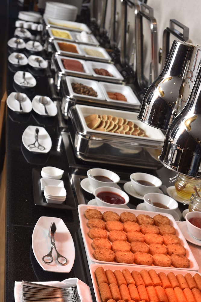 Swiss-Belhotel Seef 23/57