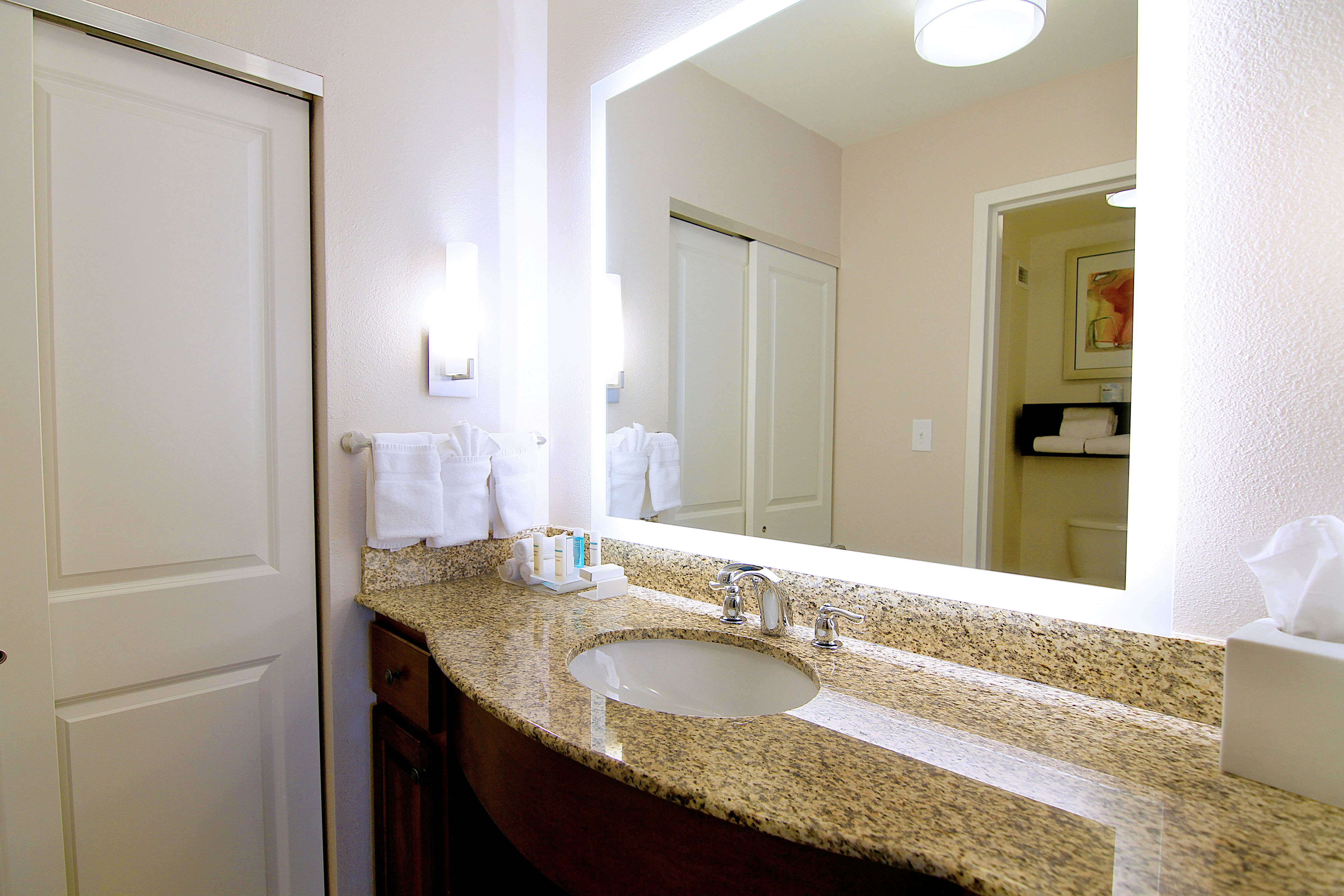 Homewood Suites by Hilton Fargo 17/18
