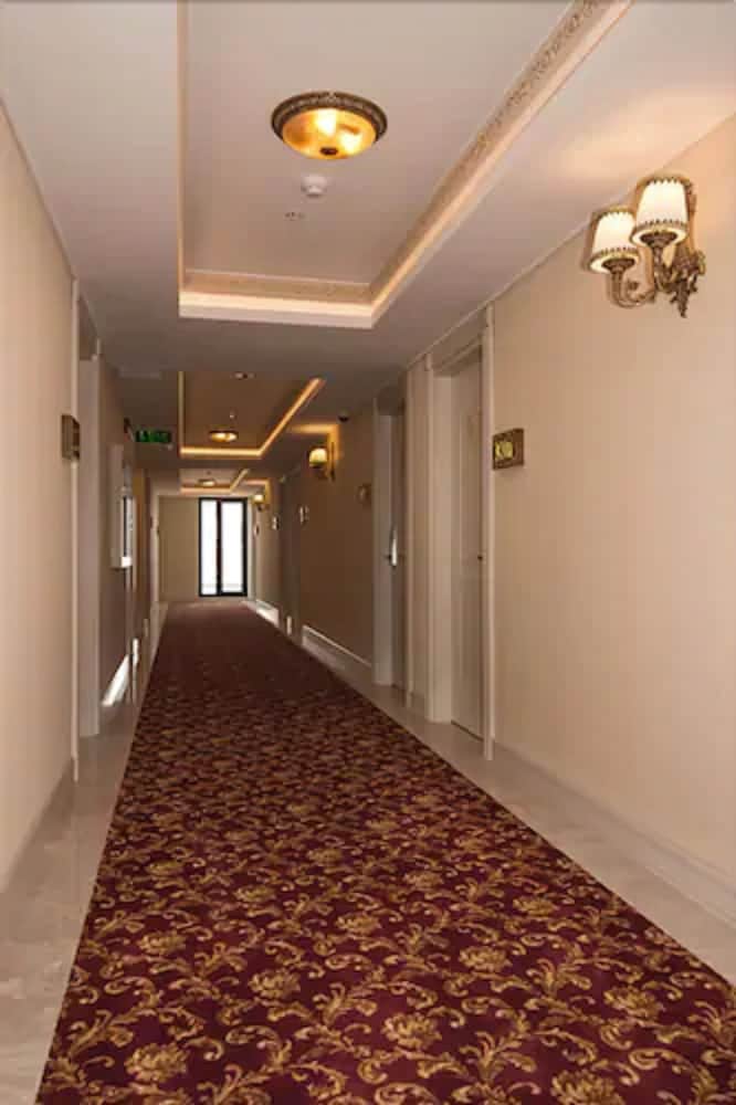 ISTANBUL TOWN HOTEL 8/62