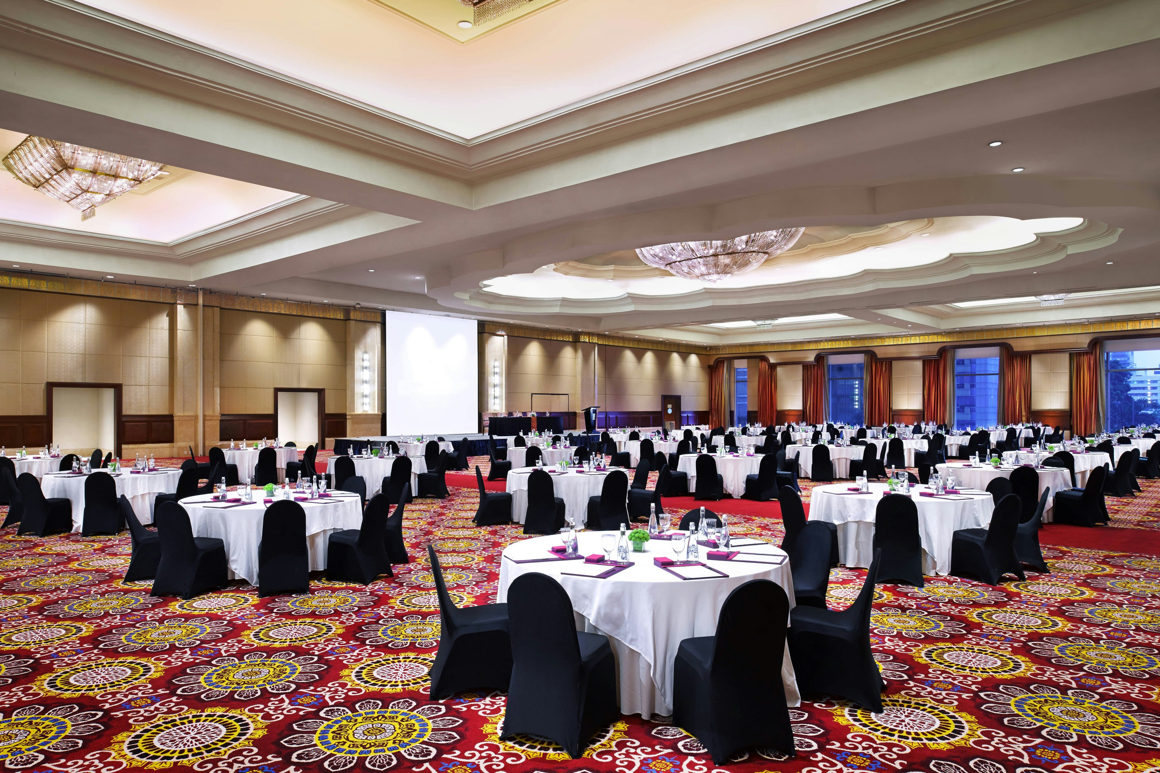 Ritz Carlton Jakarta Mega Kuningan Hotel 51/52