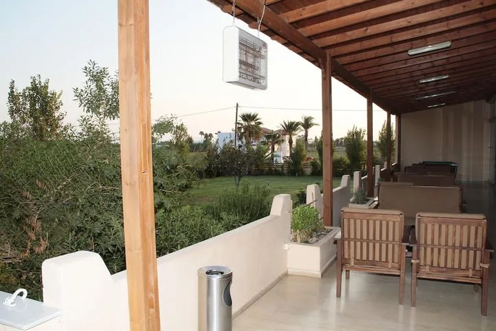 ROSELANDS HOTEL BUNGALOWS 24/43