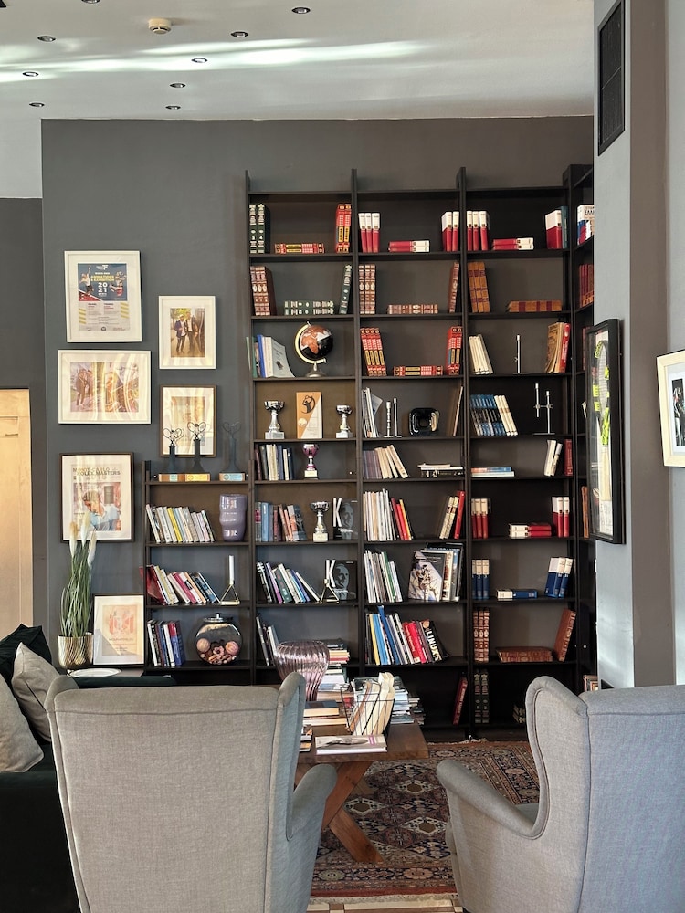 Athina Airport Hotel 50/67