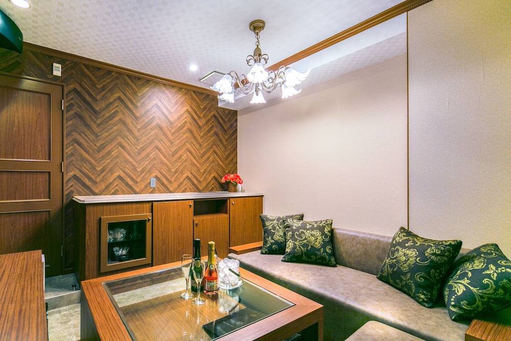 Hotel Regent - Adult Only 7/69
