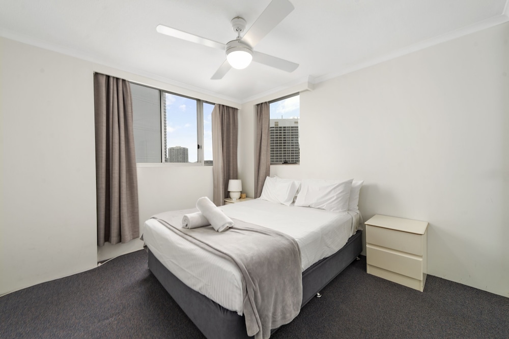 Sandpiper Apartments 18/71