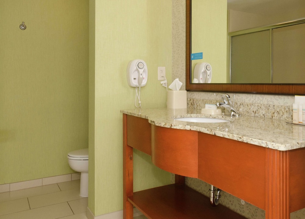 Hampton Inn Hickory 15/66