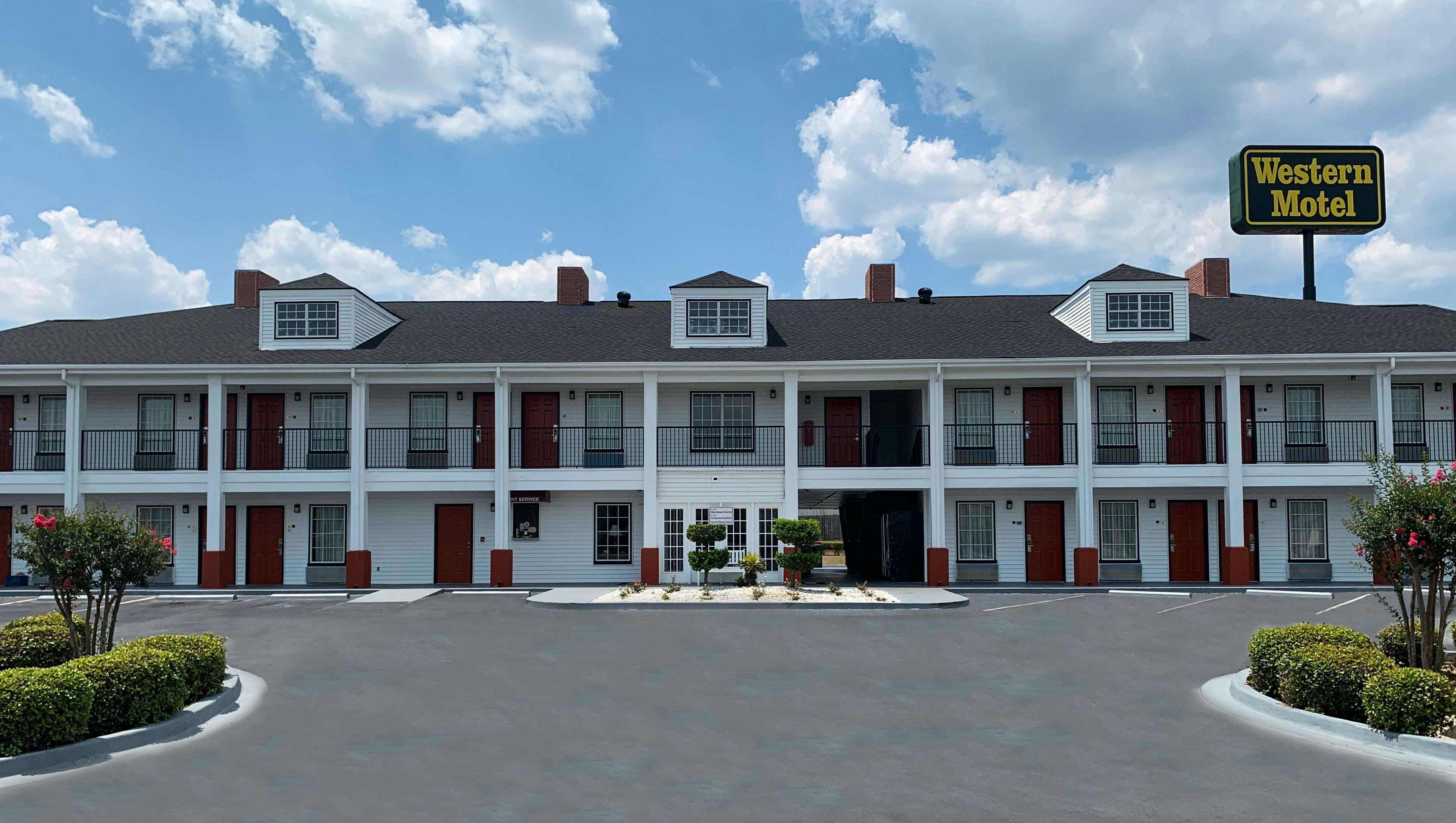 Western Motel 2/41