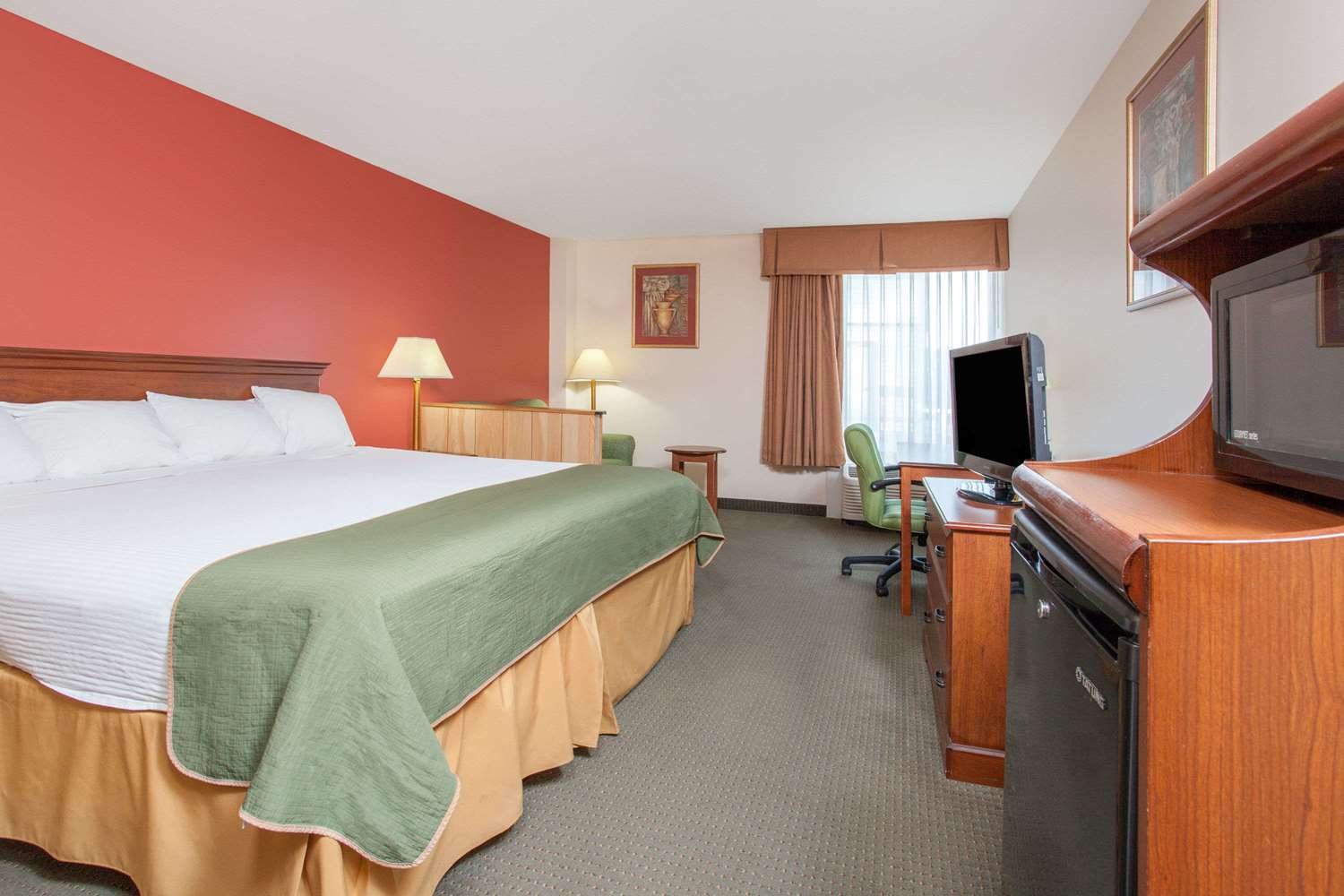 Days Inn & Suites by Wyndham Mt Pleasant 4/16