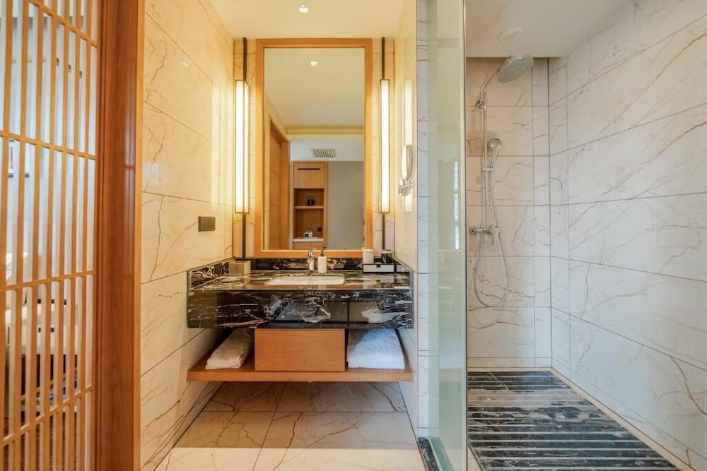 SSAW Boutique hotel Beijing Road & Guiyi Metro Station 47/54