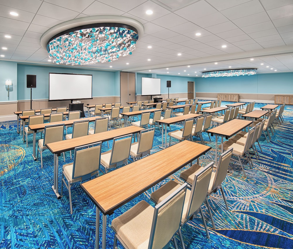 Margaritaville Hotel Kansas City 40/52