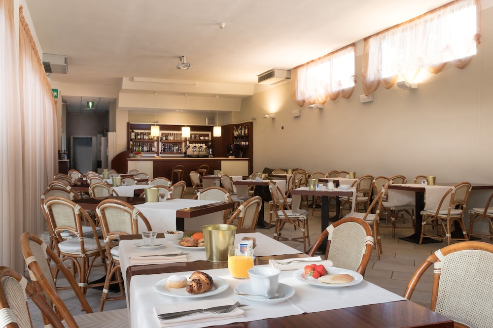 Hotel Spinelli 33/46