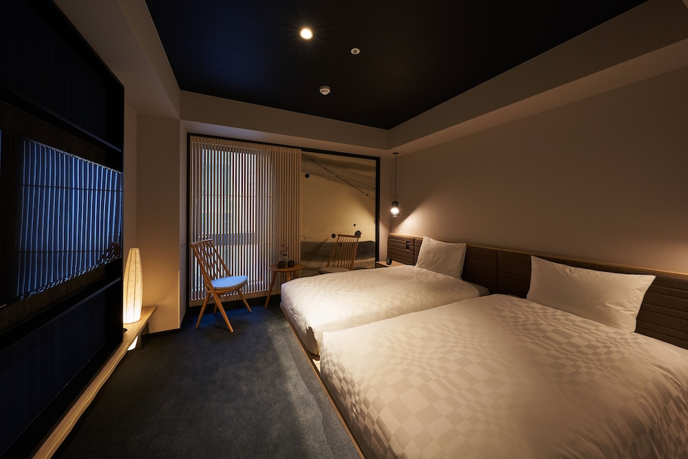 SUPERIOR, TWIN BEDS