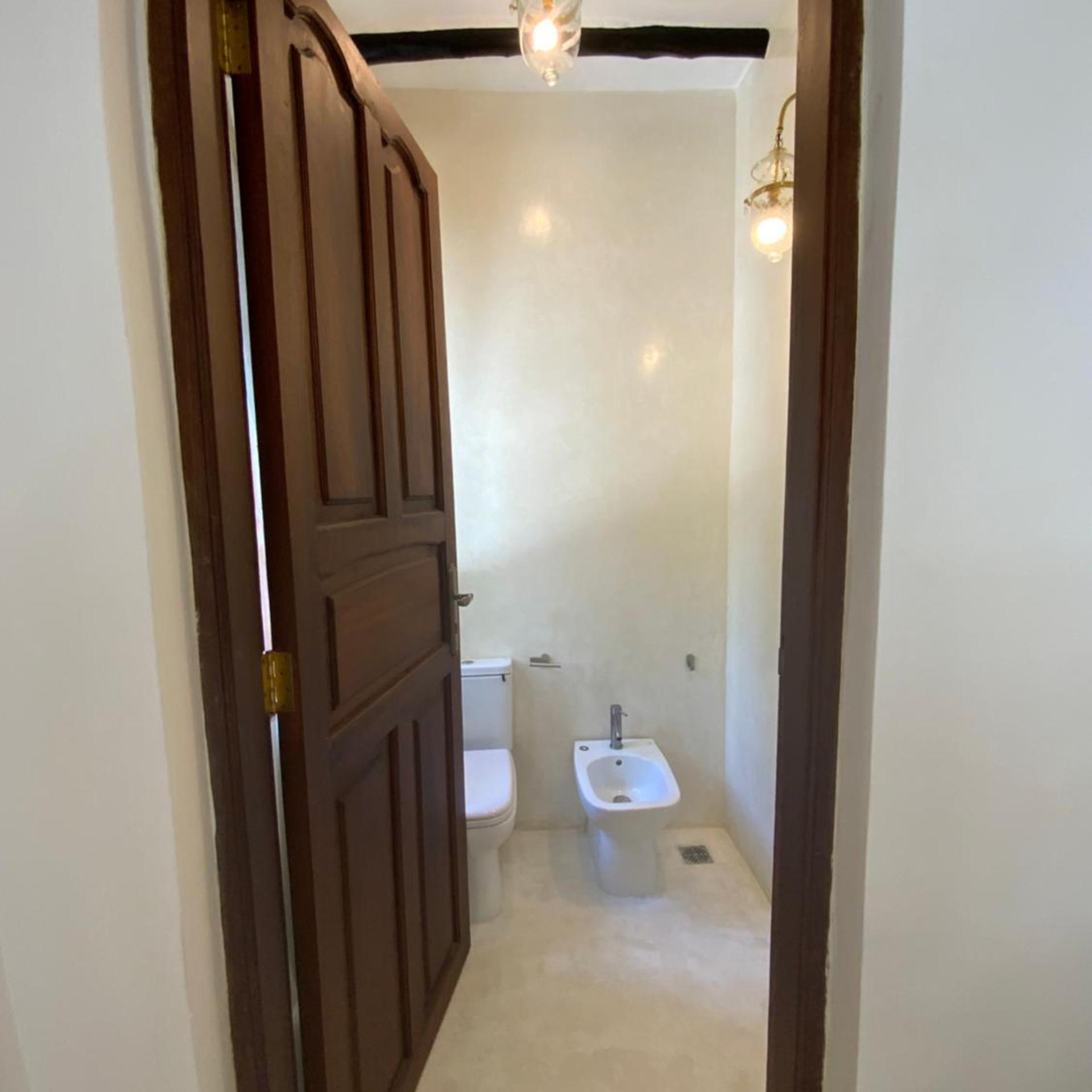 Alawi Boutique Hotel 52/54