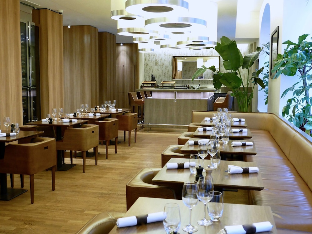 SOFITEL PARIS ARC DE TRIOMPHE 54/68