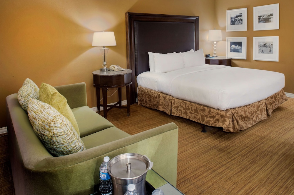 Hilton St. Louis Airport 25/58