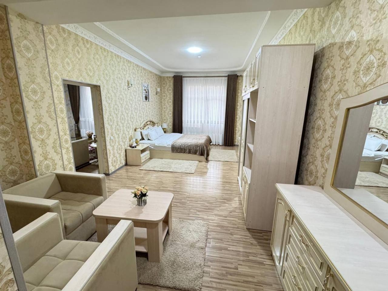 Grand Hotel Sogdiana 49/50
