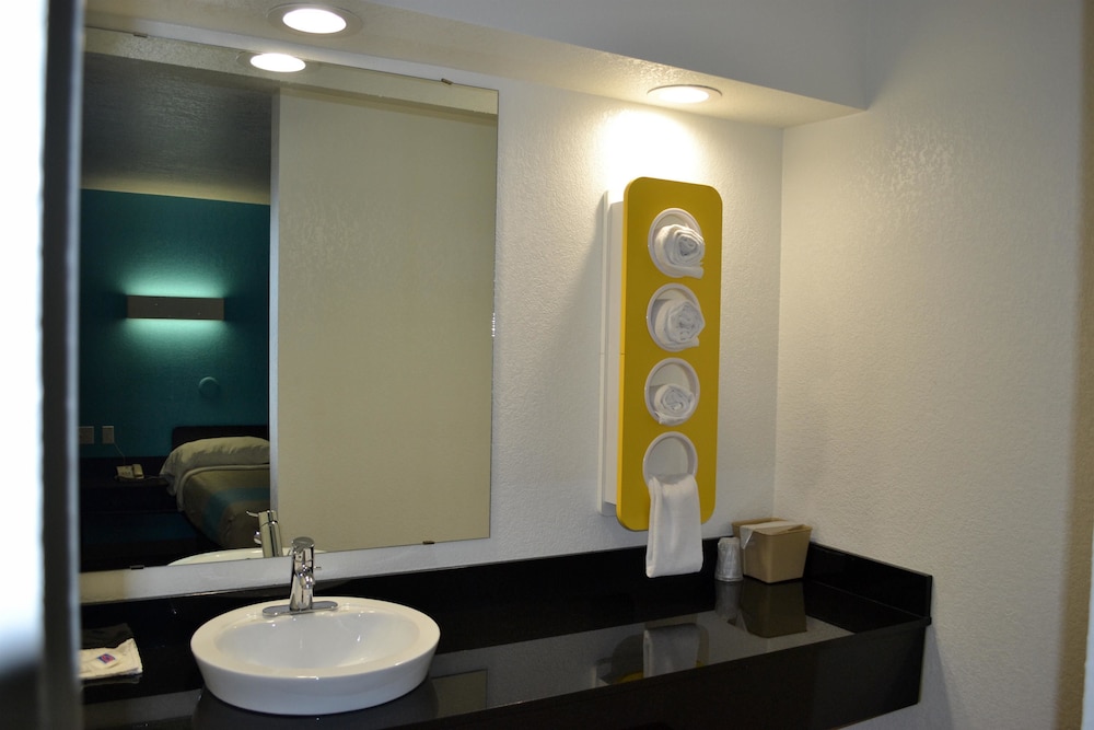 Motel6 Dallas - Irving Dfw Airport East 8/64