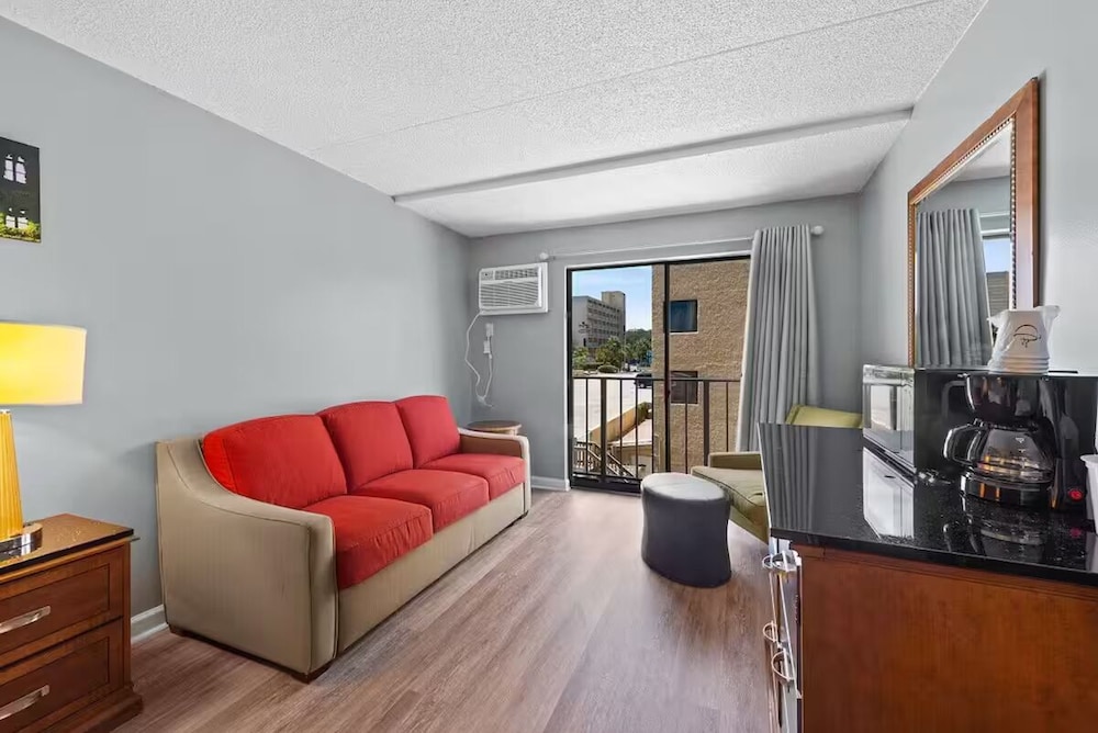 Capital O Sunset Waves Hotel Myrtle Beach Oceanfront 43/63
