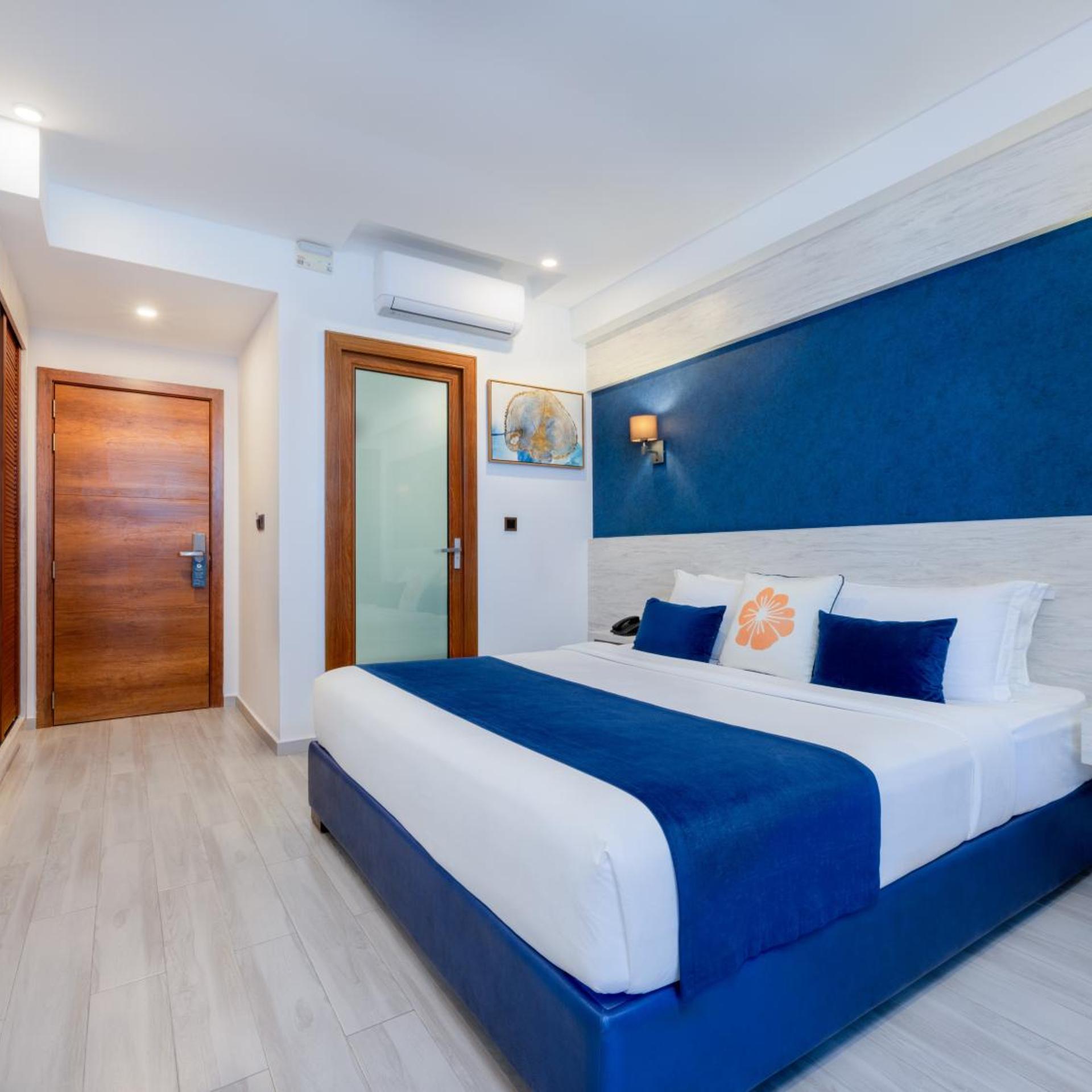 Honeymoon, Escape, Deluxe, Double Bed, Sea View, Balcony, Kaani Palm Beach 3/7
