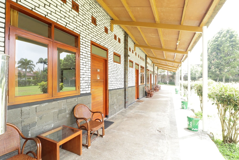 Nirwana Hotel Lembang by ZUZU 12/50