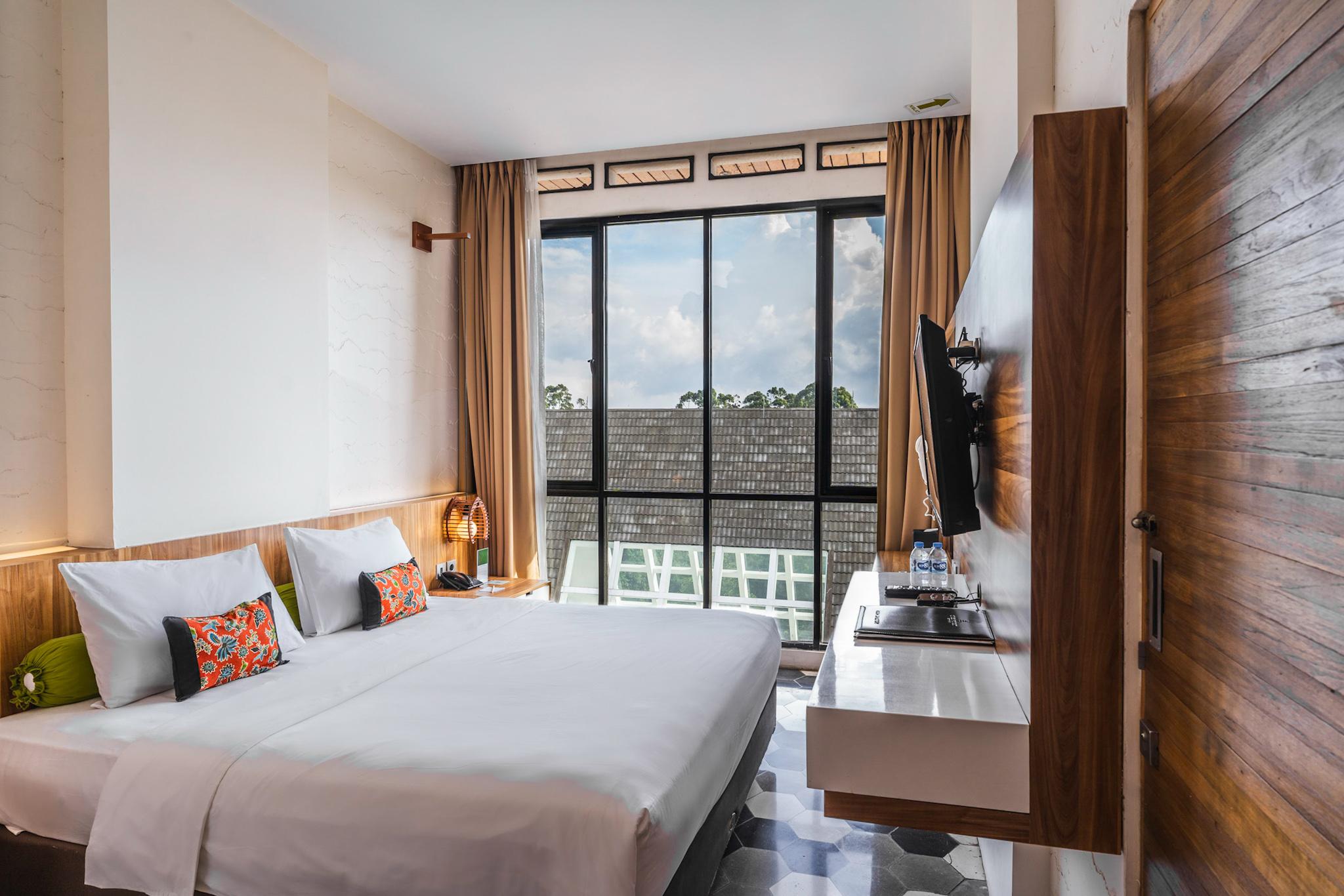 Deluxe, Double Bed