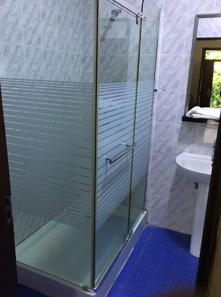 Wagga Resort Hotel 40/40