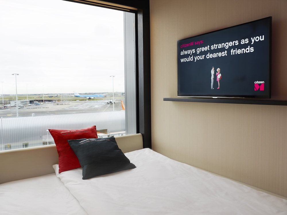 CITIZENM SCHIPHOL AIRPORT HOTEL 15/53