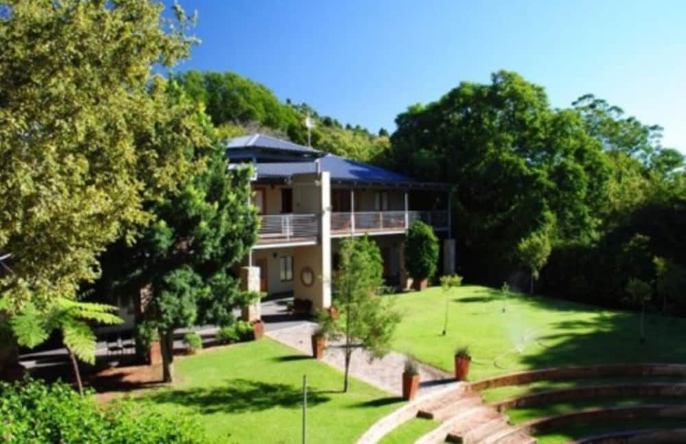 Willows Boutique Hotel 26/27