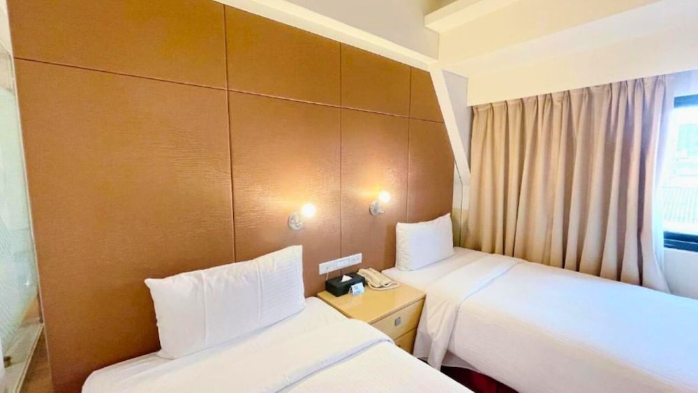 Delton Hotel 28/66