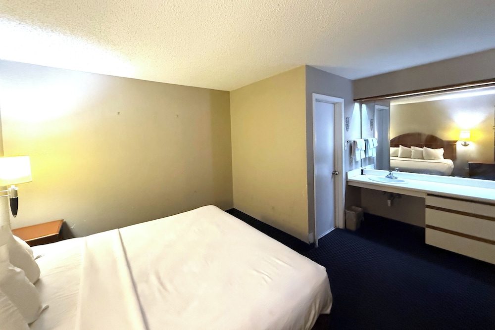 King Bed Non-Smoking