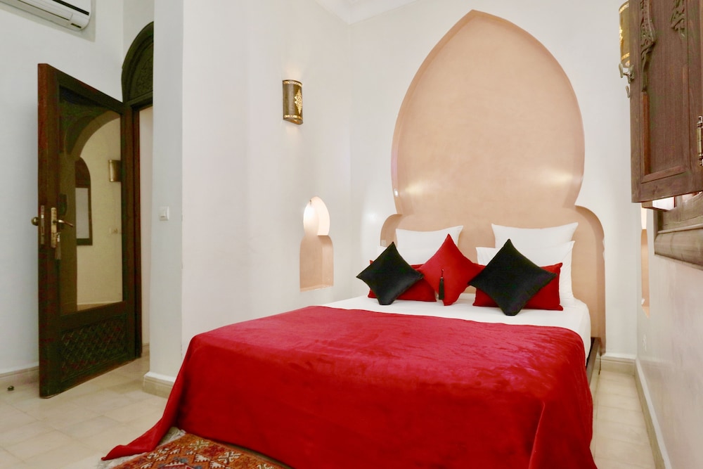 BASIC, DOUBLE BED