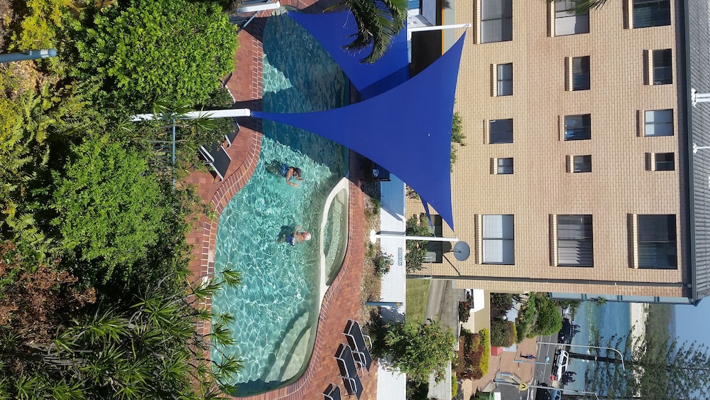 Tranquil Shores Holiday Apartments 6/71
