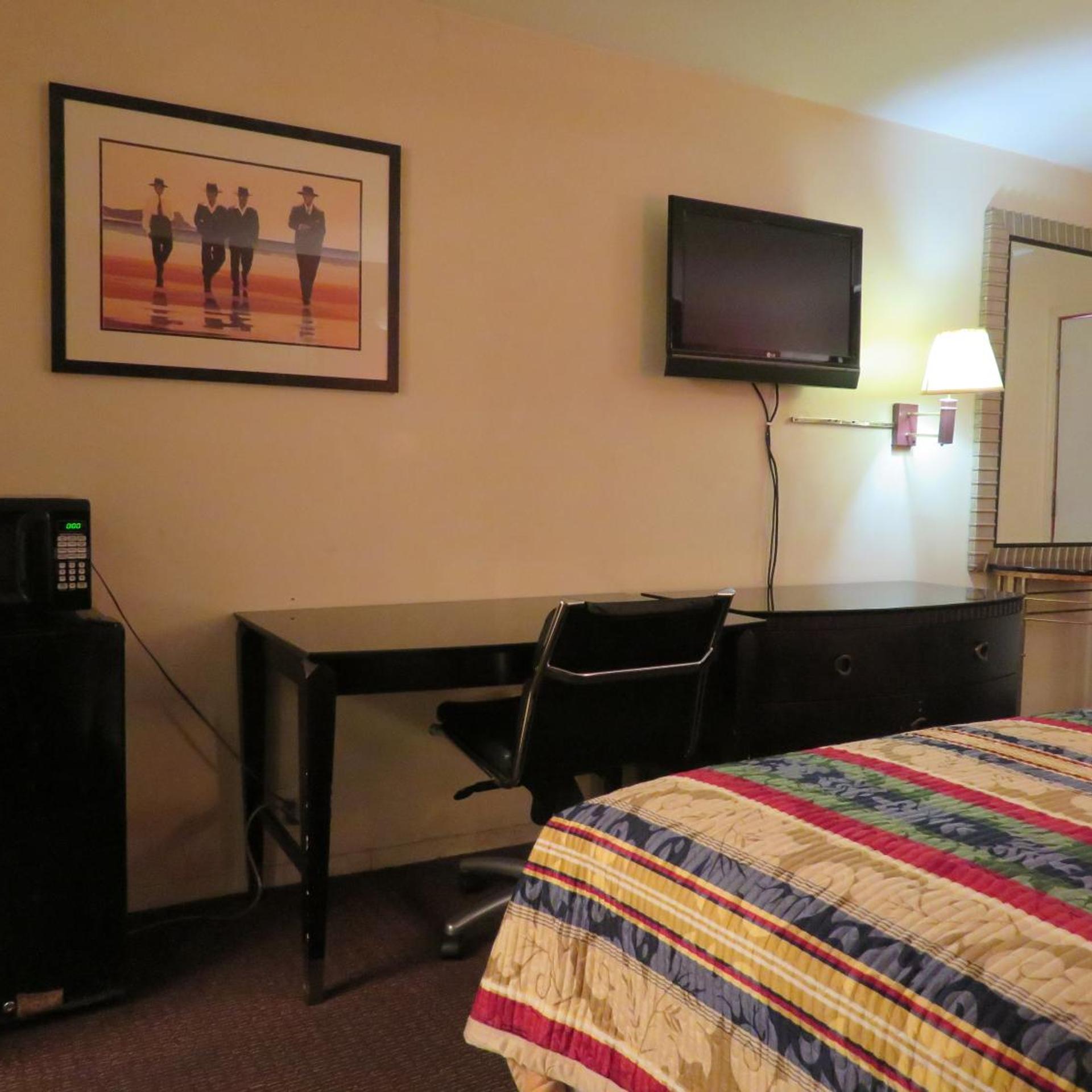 Travel Inn Motel 12/16