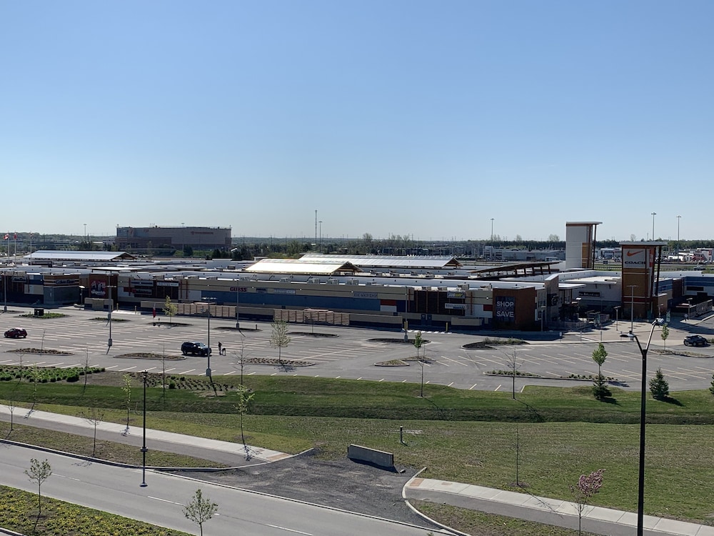 Wingate by Wyndham Kanata West Ottawa 46/49
