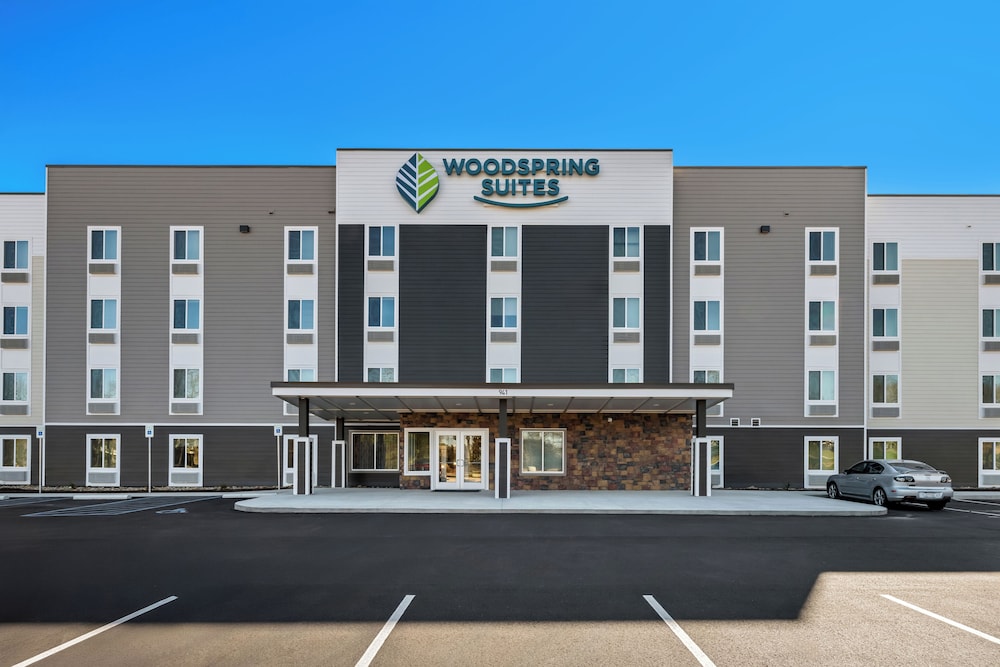 WoodSpring Suites Sumter near Shaw AFB 45/60