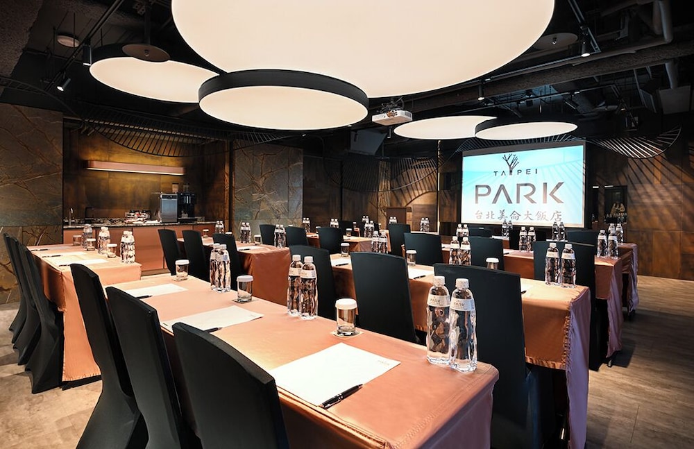 Park Taipei Hotel 68/77