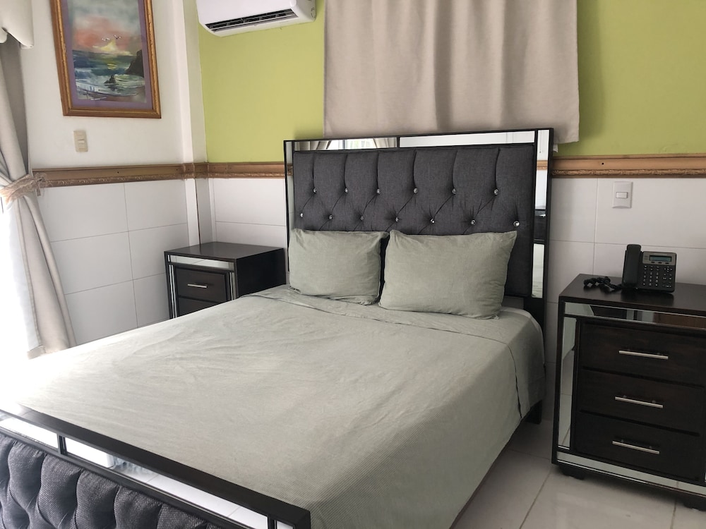 La Casona Dorada 26/56