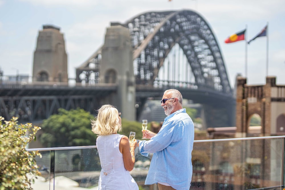 Sydney Harbour Hotel 9/71