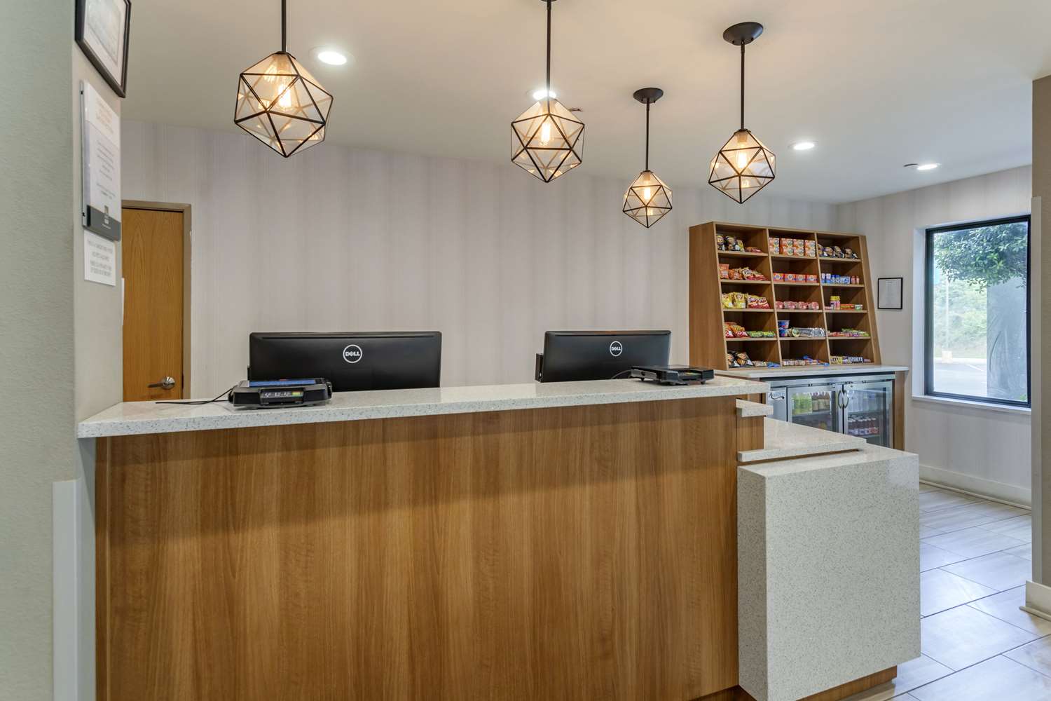 Quality Inn & Suites Chattanooga West near Lookout Mountain 8/33