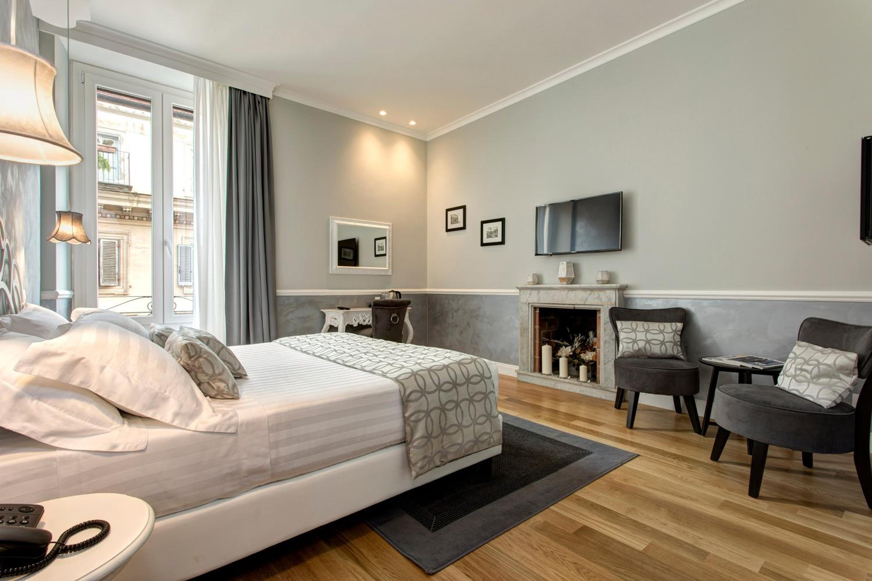 Deluxe, Queen Bed
