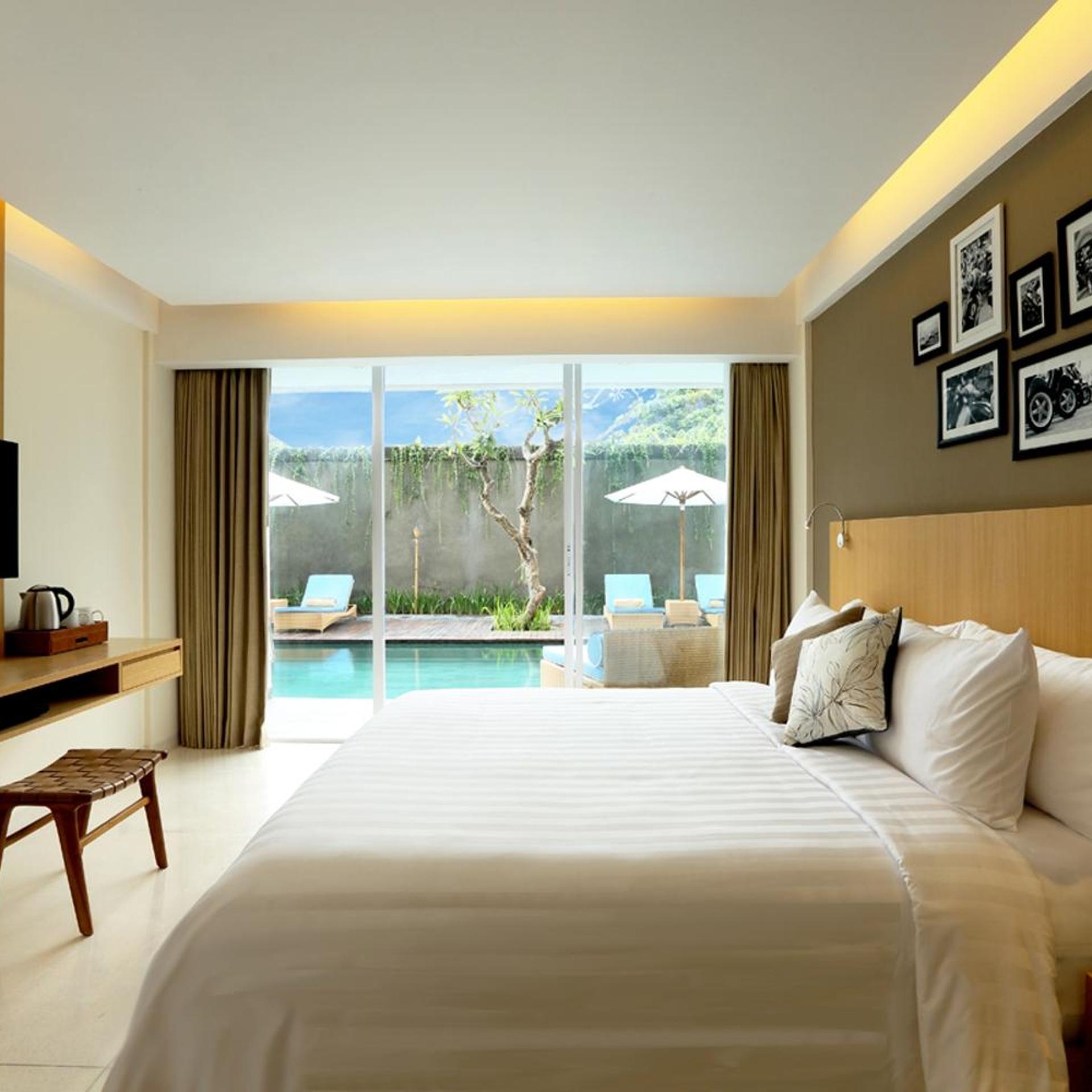 Deluxe, Double or Twin Bed, Pool Access