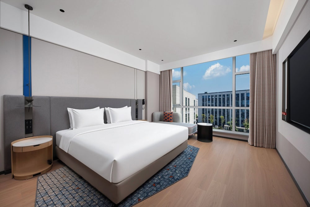 Standard, King Bed, Accessible