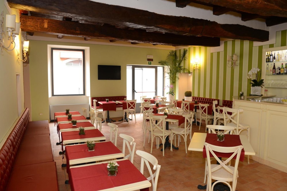 BORGO ANTICO HOTEL 58/69
