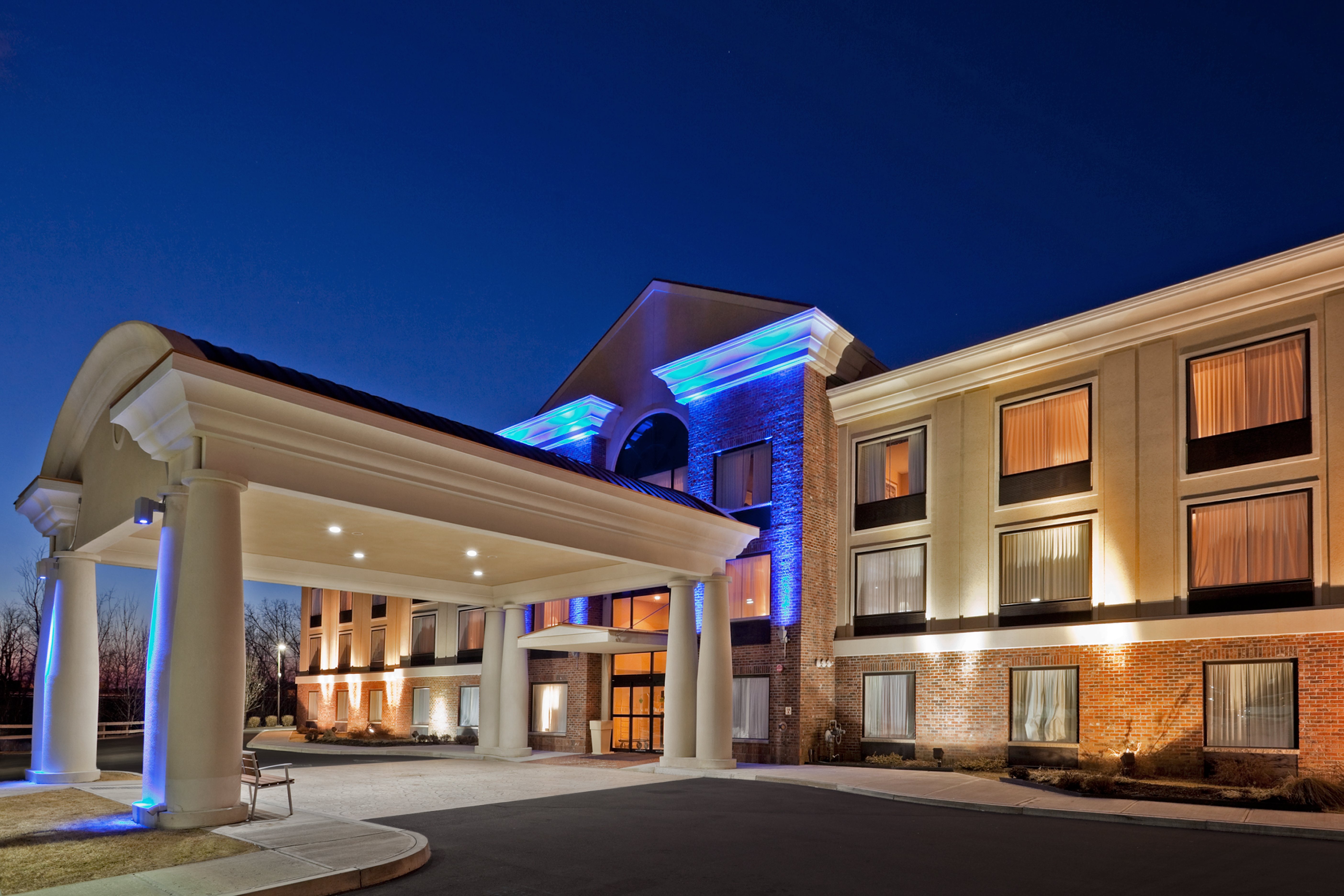 Holiday Inn Express Hotel And Suites Clifton Park 4/55