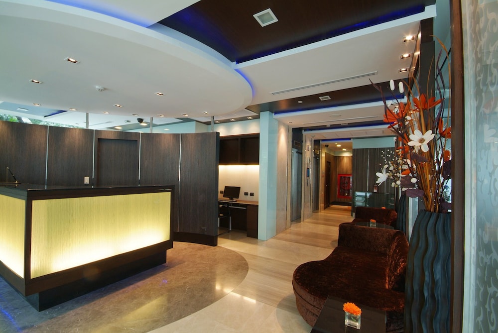Amora Neoluxe Hotel 10/41