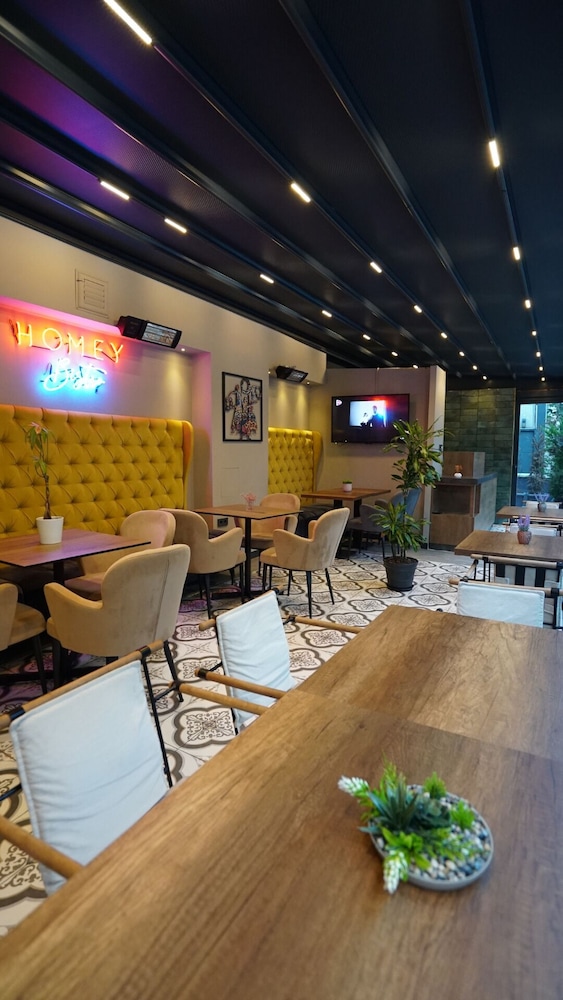 Homey Airport Hotel 34/50