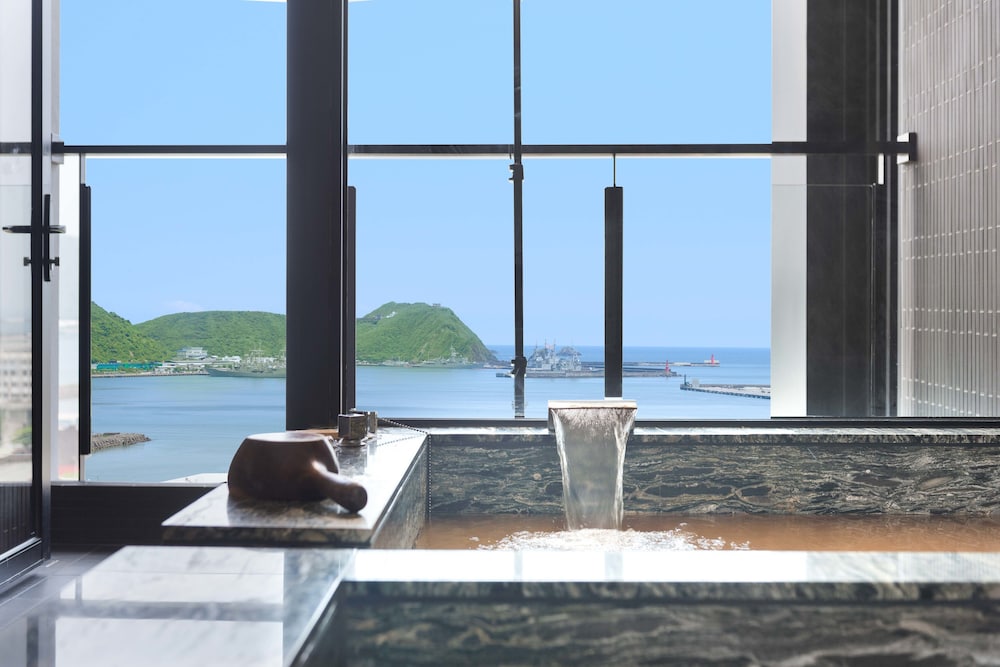 Lakeshore Hotel Suao 35/62