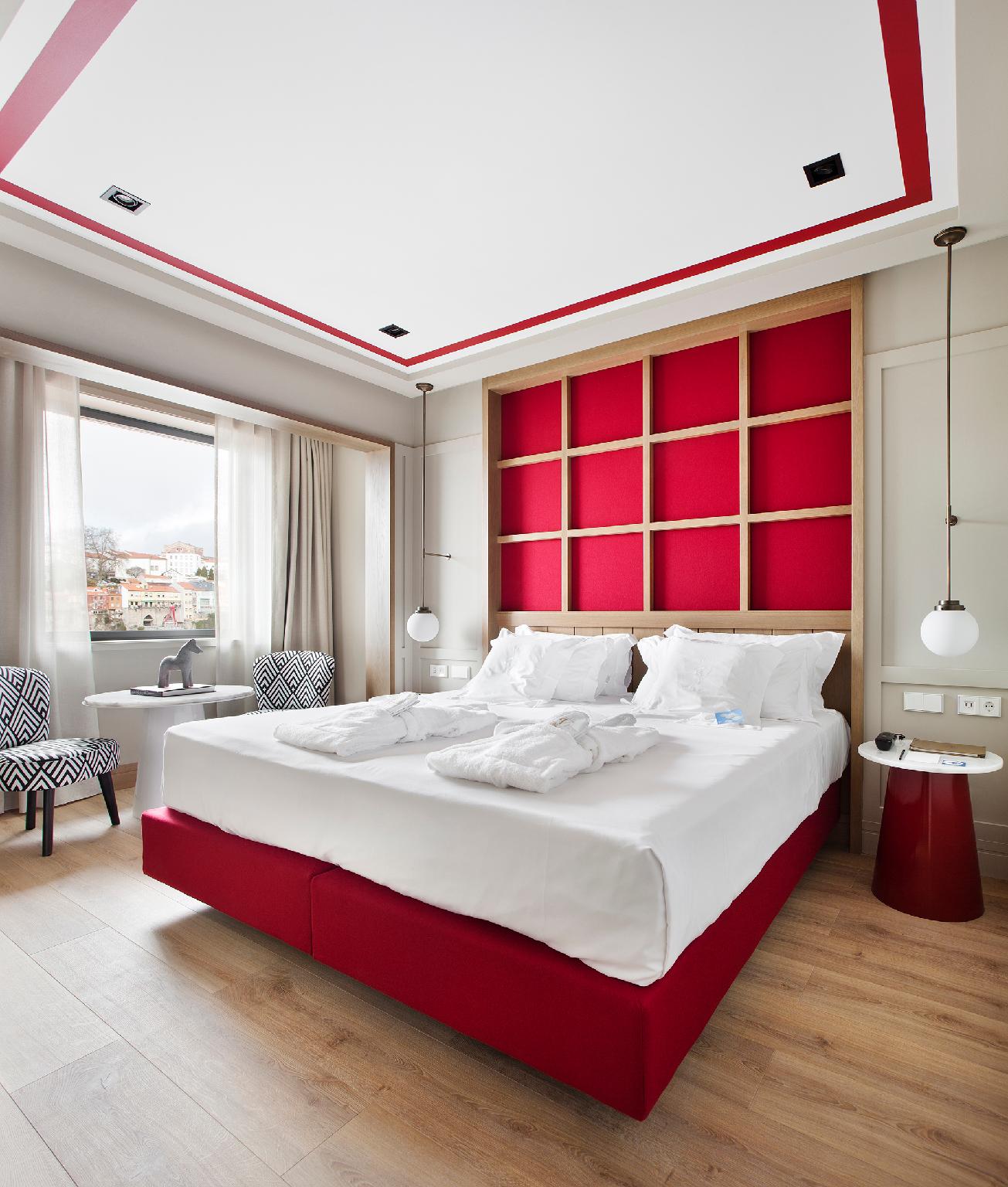 ROOM, DOUBLE BED, WITH VIEW