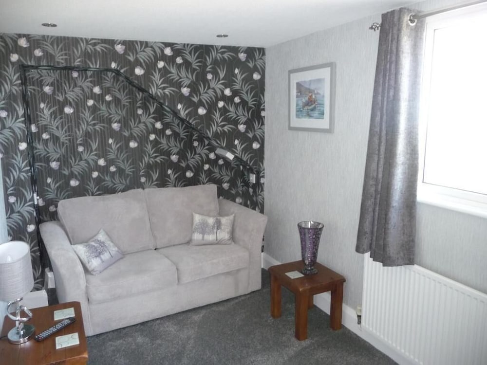 High Ways House 25/44